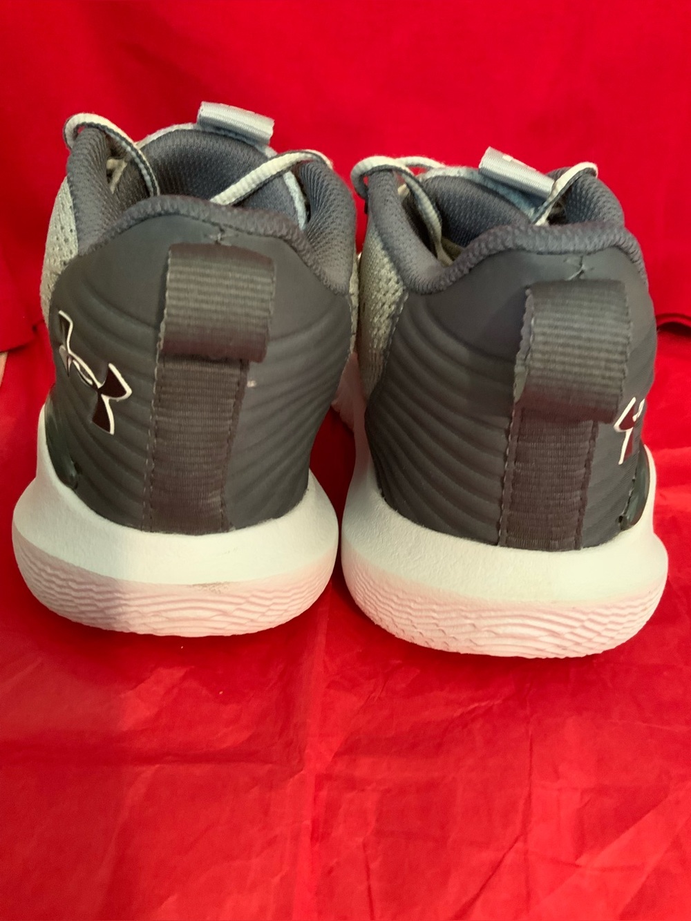 UNDER ARMOUR - Picture 7 of 11